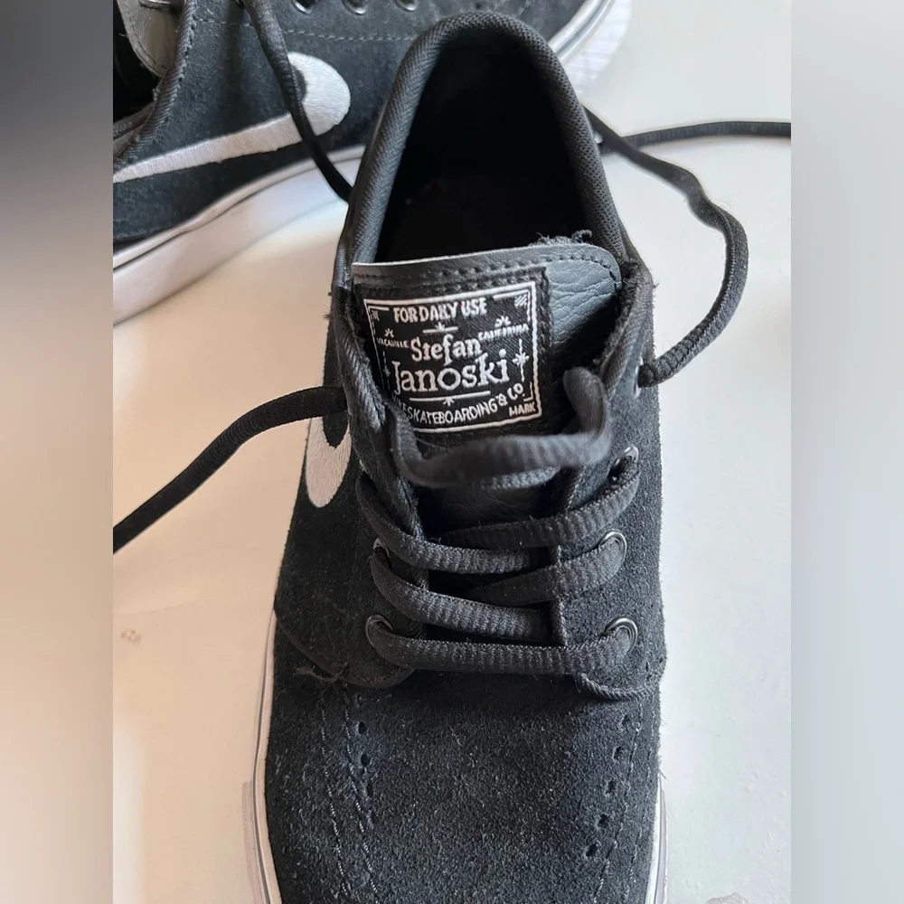Nike Stefan Janoski Black & White Canvas Skate tennis shoes sneakers Youth 5.5